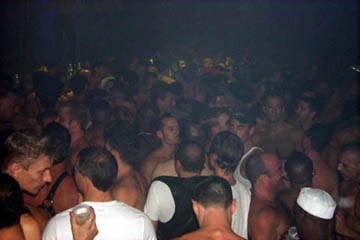 butch_crowd1
